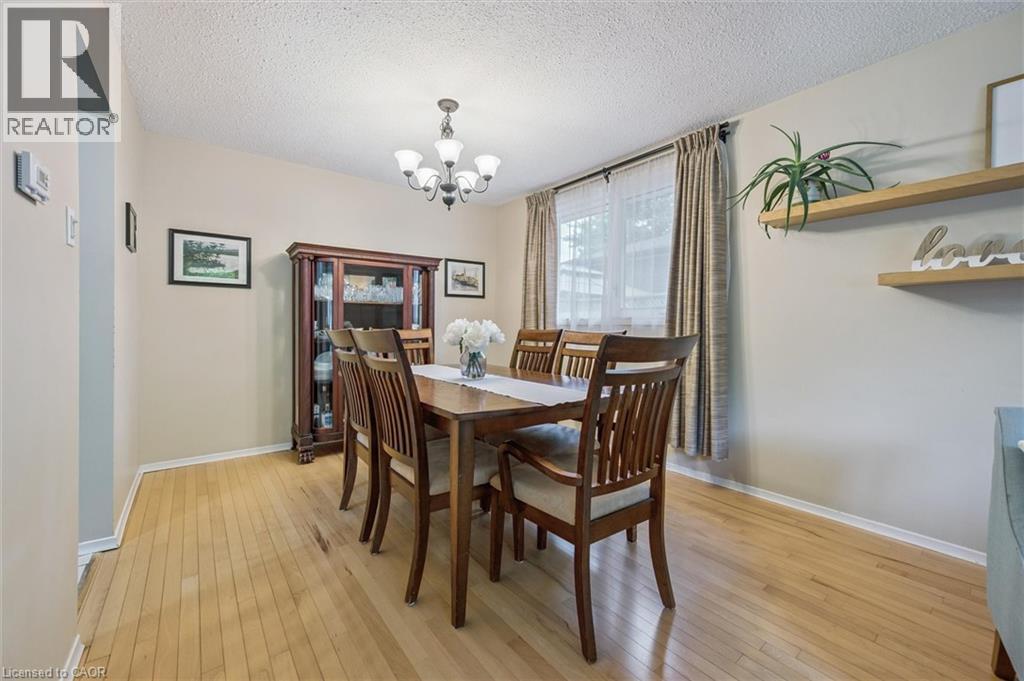 Photo 5 of 166 Winding Way, Kitchener ON