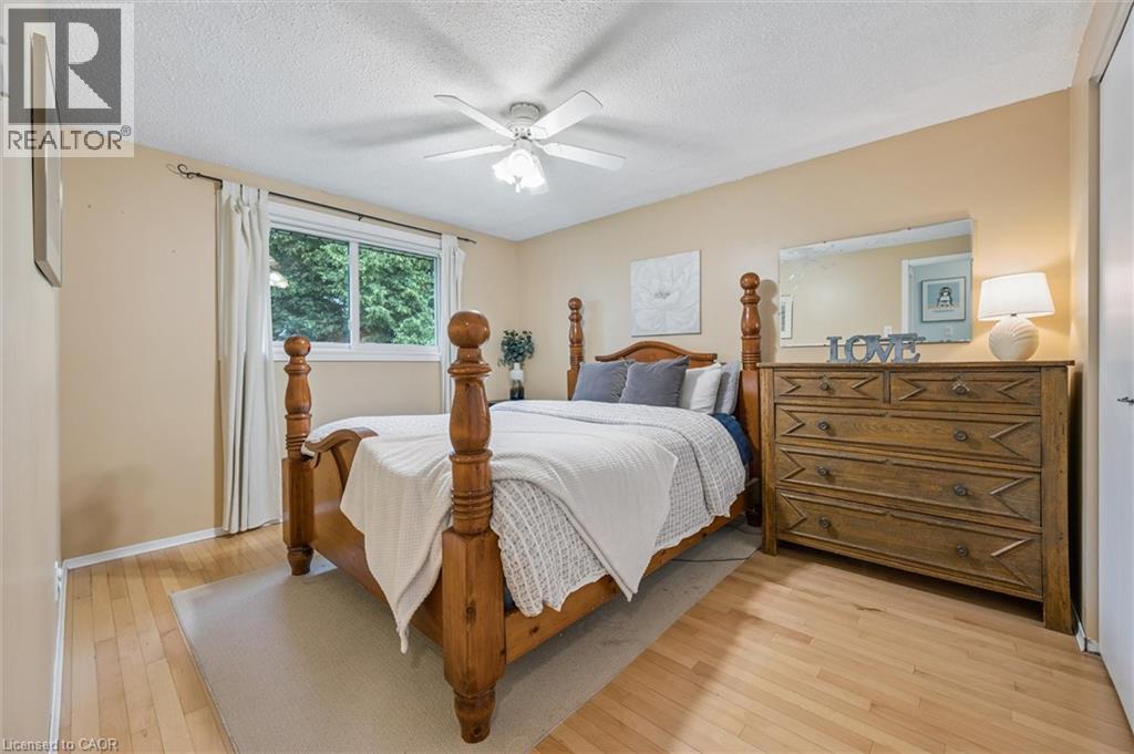 Photo 3 of 166 Winding Way, Kitchener ON