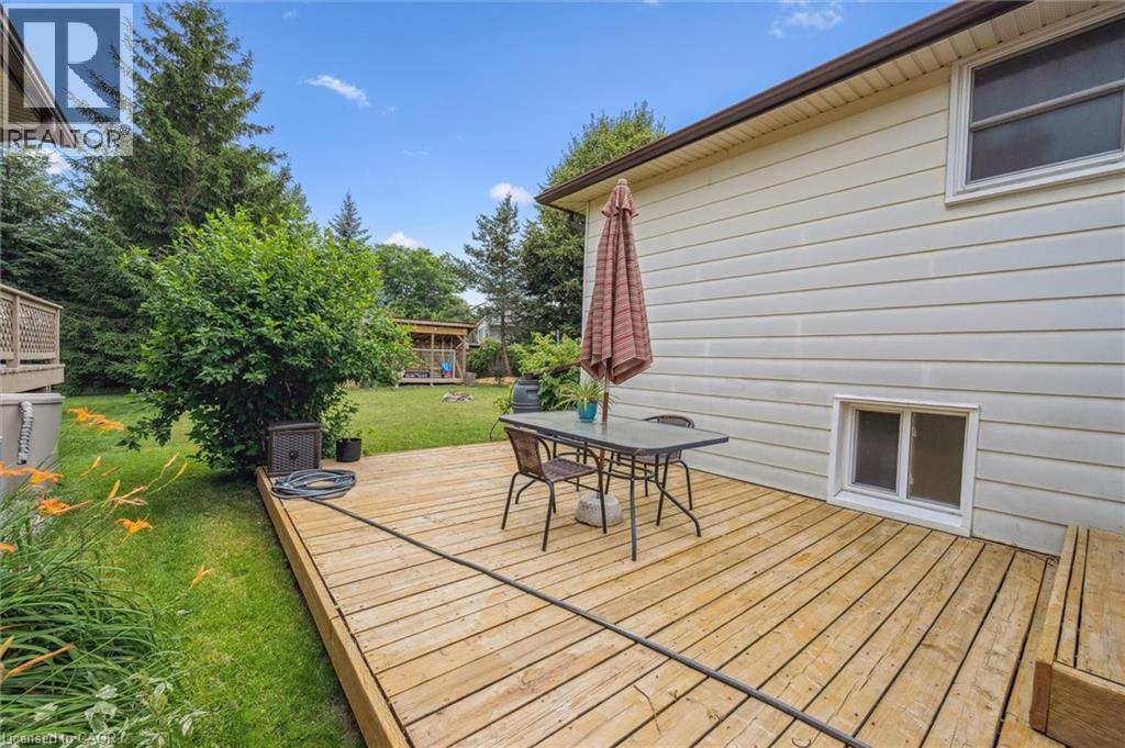 Photo 15 of 166 Winding Way, Kitchener ON