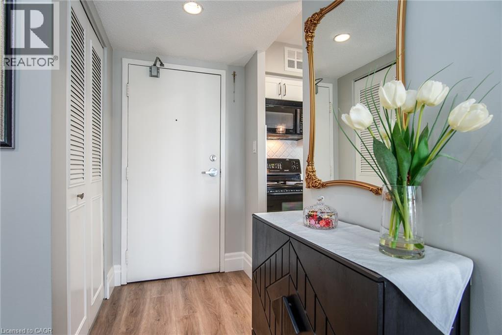 Photo 18 of 260 Sheldon Avenue N Unit 810, Kitchener ON