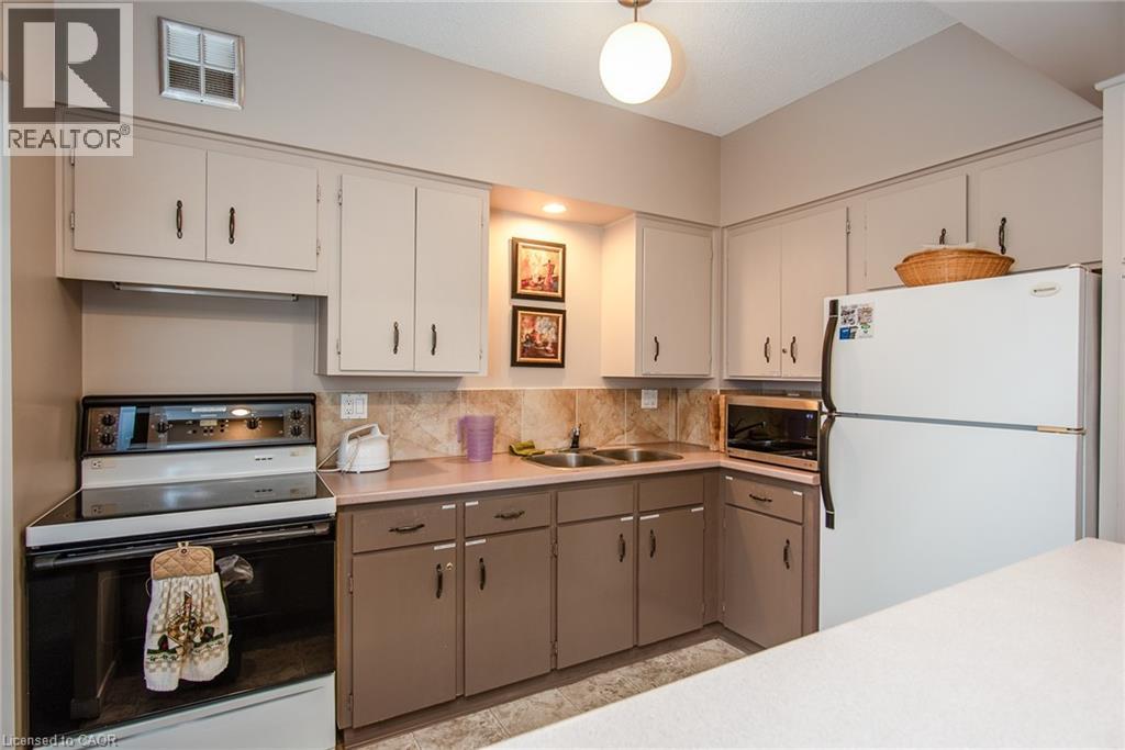 Photo 22 of 260 Sheldon Avenue N Unit 810, Kitchener ON