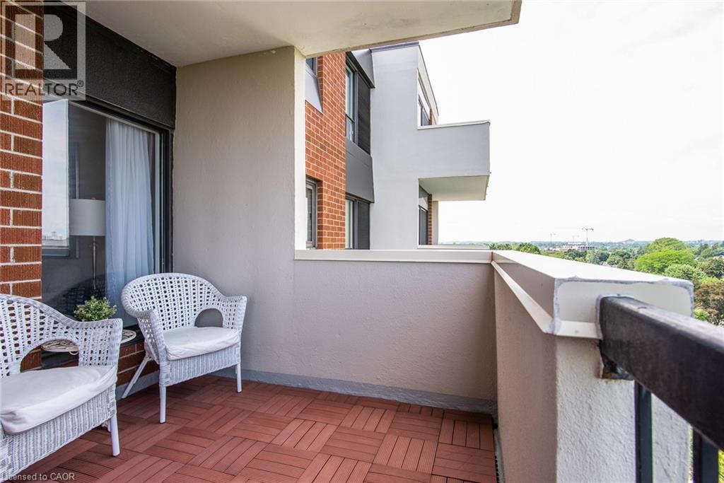 Photo 4 of 260 Sheldon Avenue N Unit 810, Kitchener ON