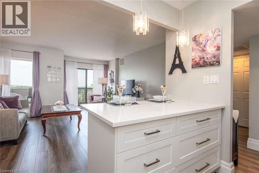 Photo 30 of 260 Sheldon Avenue N Unit 810, Kitchener ON