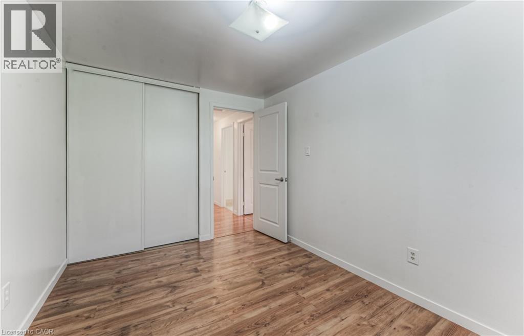 Photo 30 of 301 E Bluevale Street N, Waterloo ON