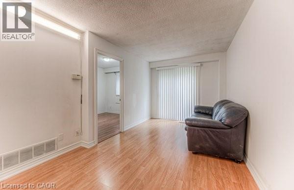 Photo 15 of 301 E Bluevale Street N, Waterloo ON