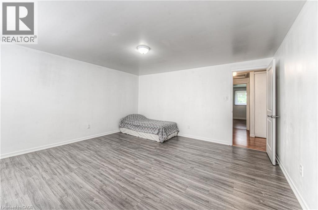 Photo 35 of 301 E Bluevale Street N, Waterloo ON