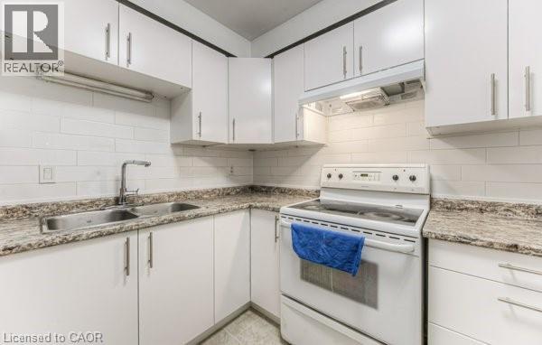 Photo 14 of 301 E Bluevale Street N, Waterloo ON