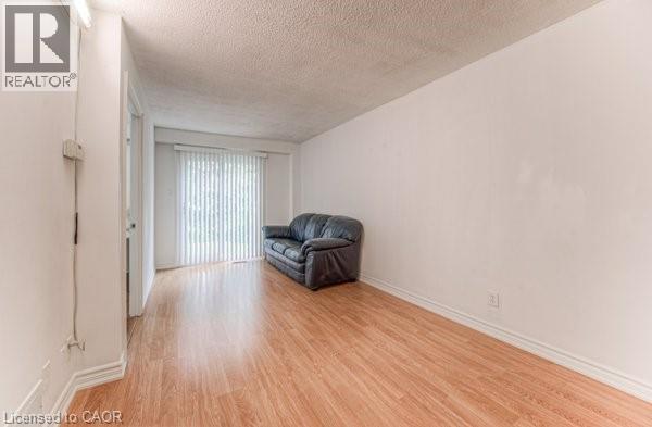 Photo 20 of 301 E Bluevale Street N, Waterloo ON
