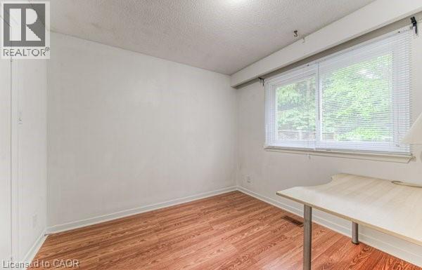 Photo 4 of 301 E Bluevale Street N, Waterloo ON