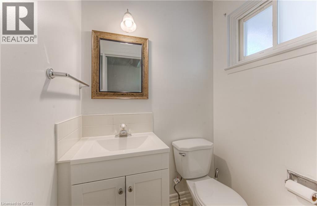 Photo 34 of 301 E Bluevale Street N, Waterloo ON