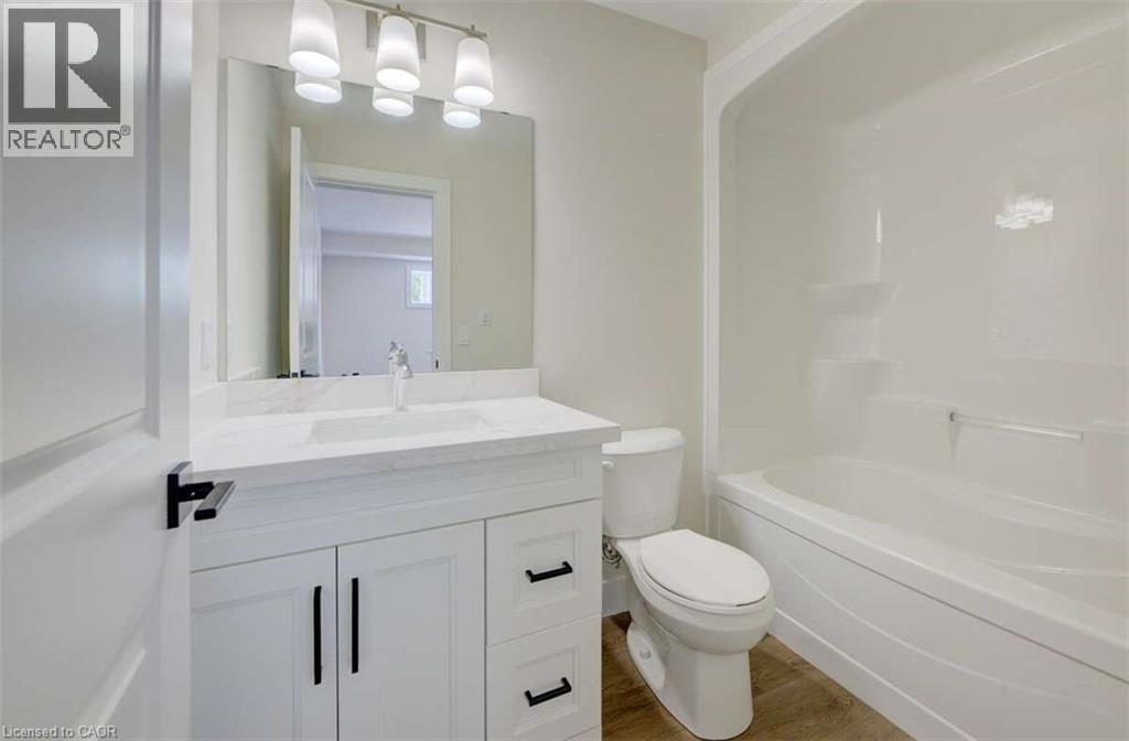 Photo 10 of 17 Peter Street Unit 1, Kitchener ON