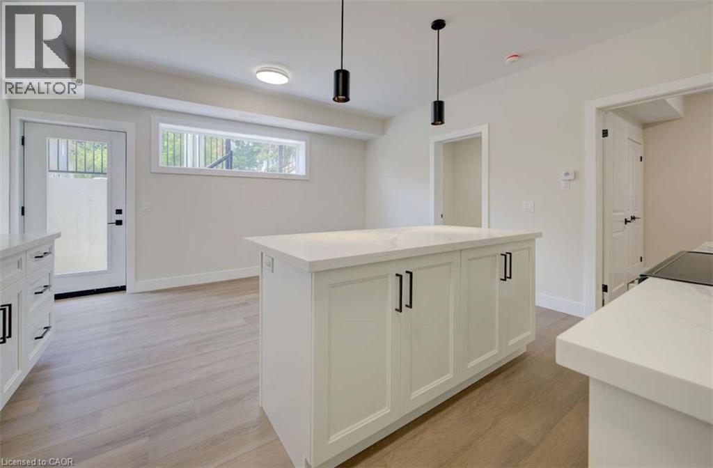 Photo 7 of 17 Peter Street Unit 1, Kitchener ON