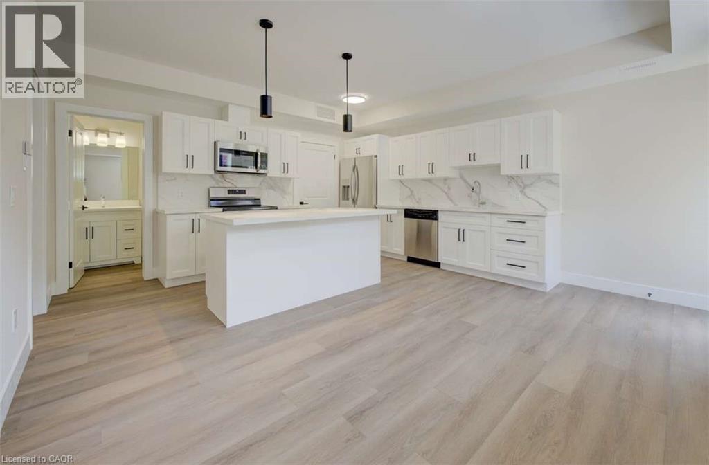 Photo 3 of 17 Peter Street Unit 1, Kitchener ON