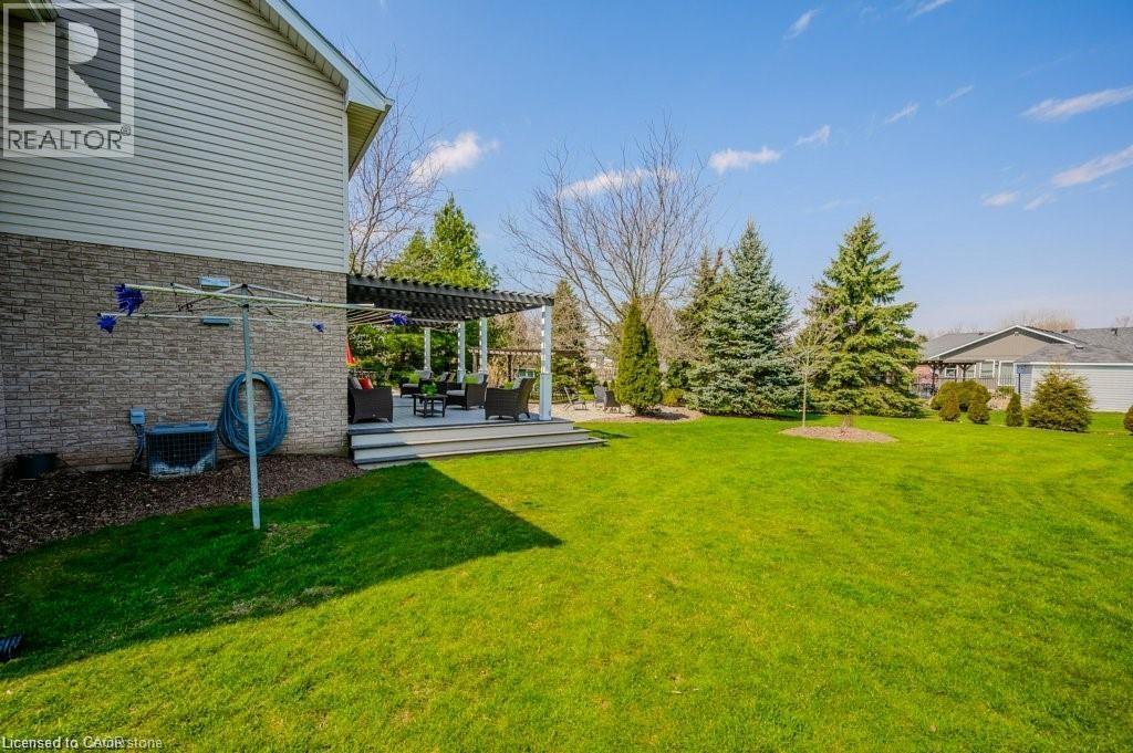 Photo 17 of 25 Brian Drive, Burford ON