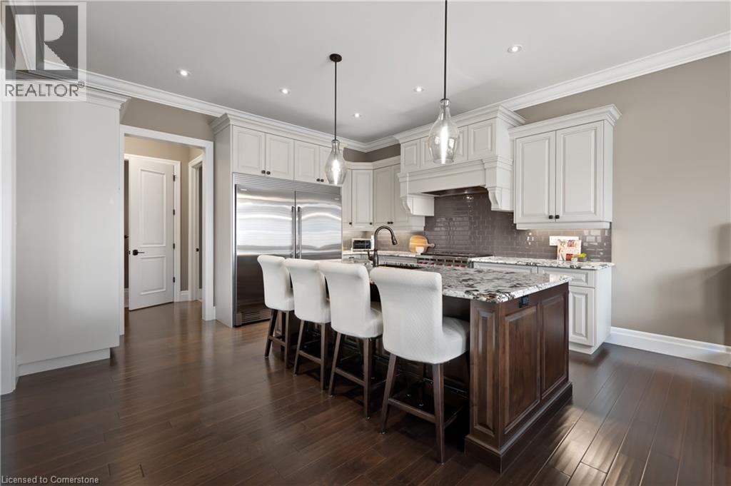 Photo 3 of 546 Manor Ridge Crescent, Waterloo ON