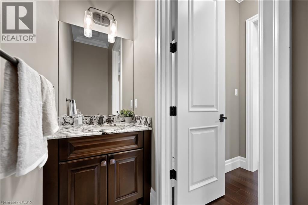 Photo 6 of 546 Manor Ridge Crescent, Waterloo ON