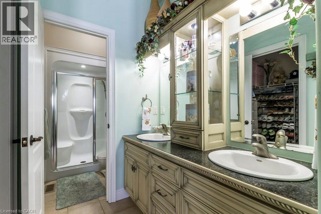 Photo 8 of 747 Garden Court Crescent, Woodstock ON