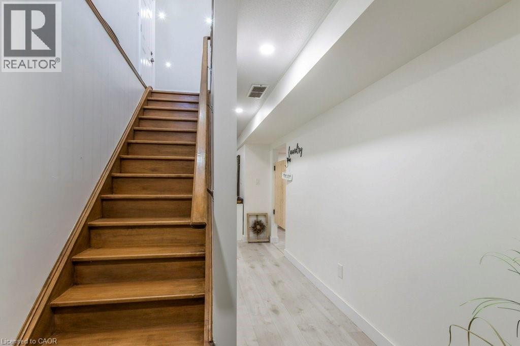 Photo 16 of 747 Garden Court Crescent, Woodstock ON