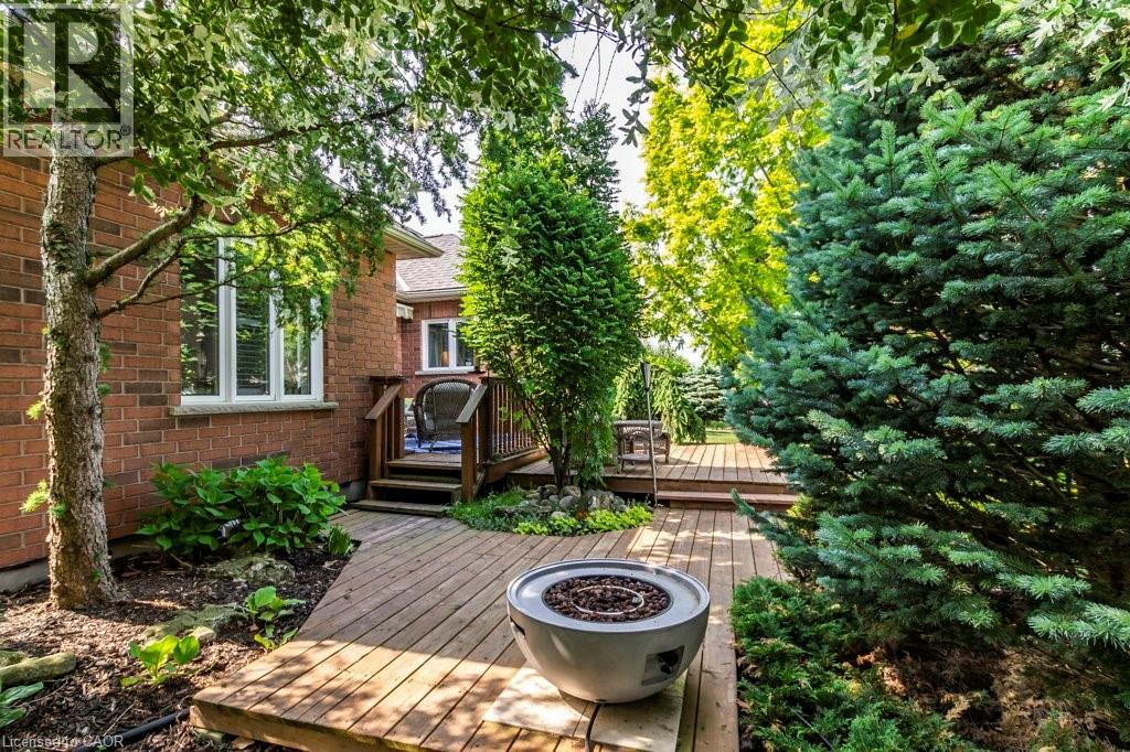 Photo 36 of 747 Garden Court Crescent, Woodstock ON