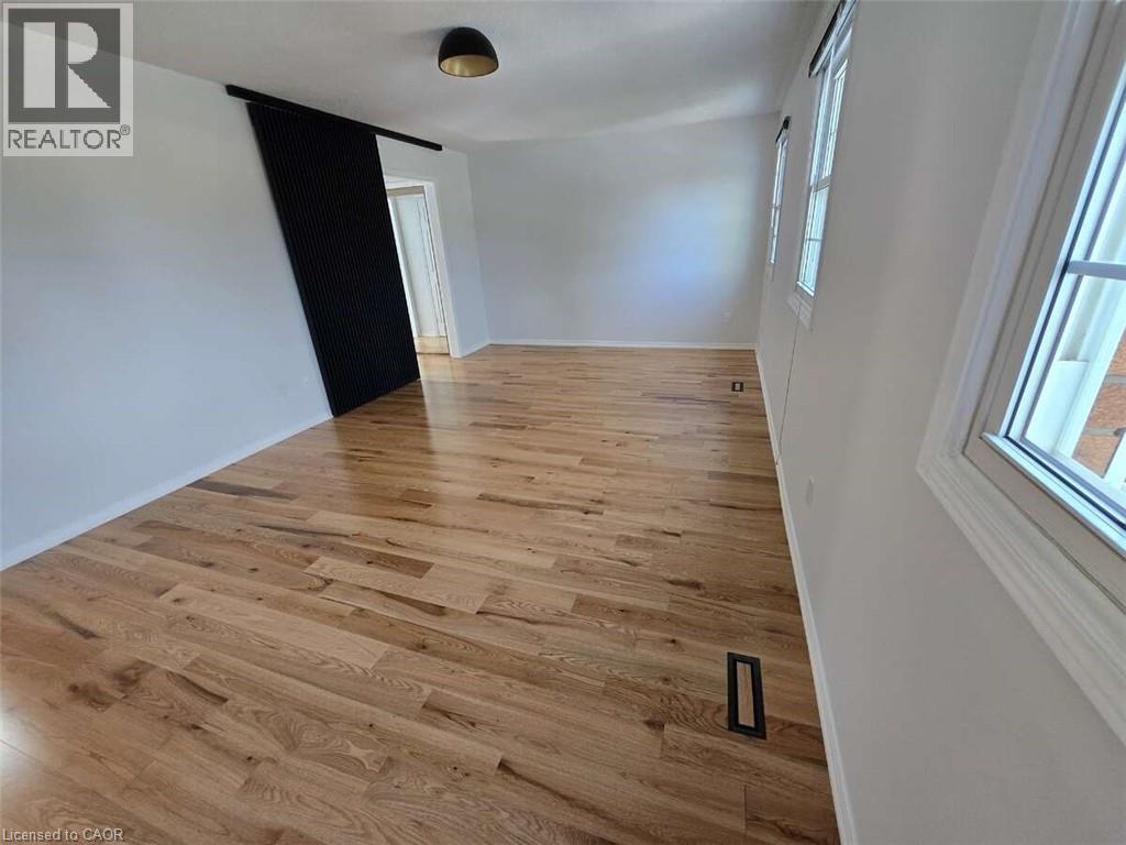 Photo 25 of 3569 Redmond Road, Mississauga ON