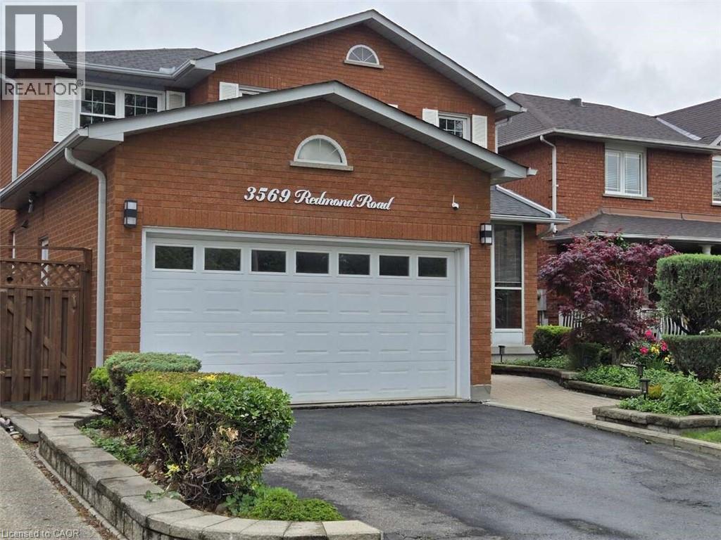 Photo 4 of 3569 Redmond Road, Mississauga ON