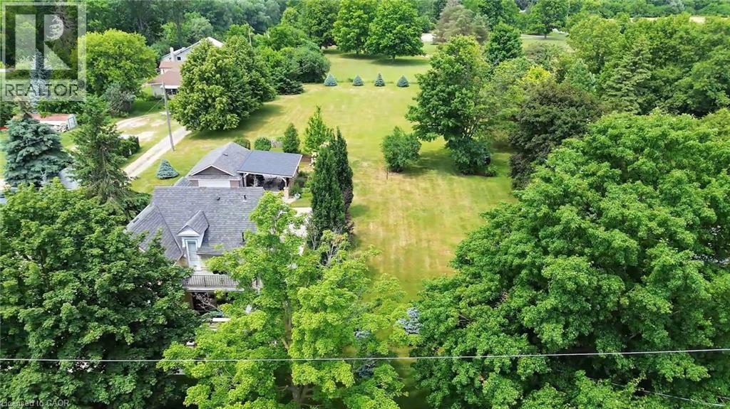 Photo 7 of 141 B Bloomingdale Road N, Kitchener ON
