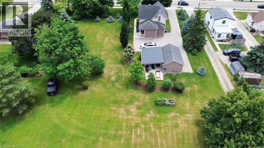Photo 6 of 141 B Bloomingdale Road N, Kitchener ON