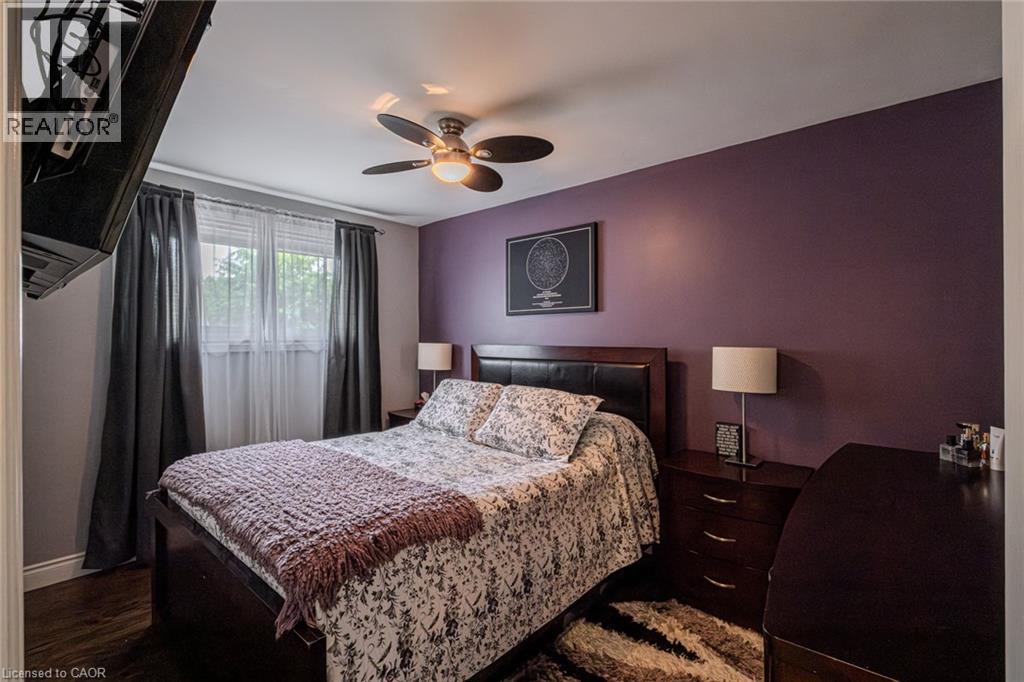 Photo 4 of 135 Dorset Road, Cambridge ON