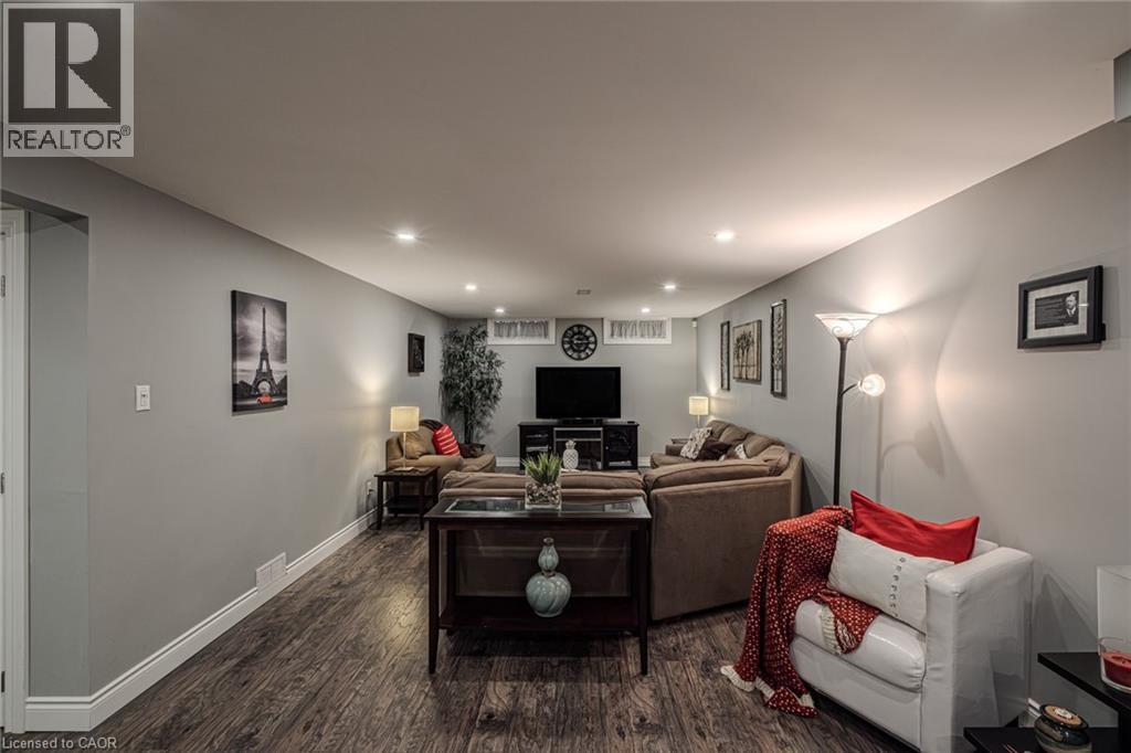 Photo 13 of 135 Dorset Road, Cambridge ON