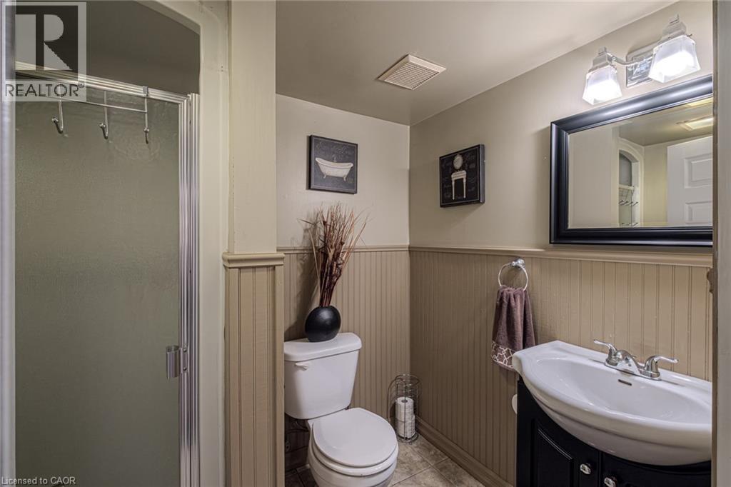 Photo 37 of 135 Dorset Road, Cambridge ON