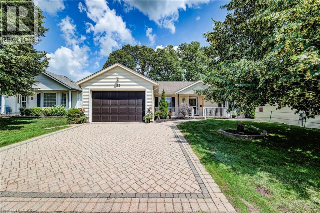 Photo 7 of 33 Summit Crescent, New Hamburg ON