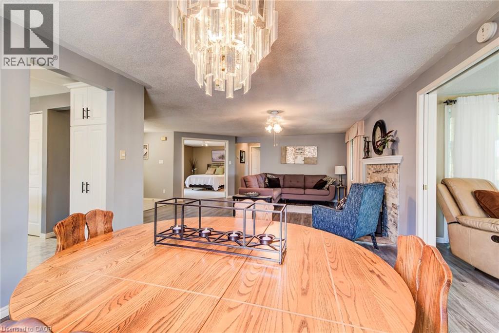 Photo 13 of 33 Summit Crescent, New Hamburg ON