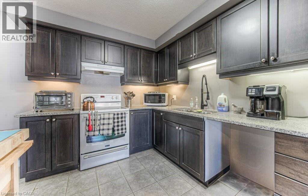 Photo 8 of 42 Eliza Avenue, Kitchener ON