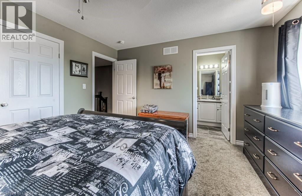 Photo 33 of 42 Eliza Avenue, Kitchener ON