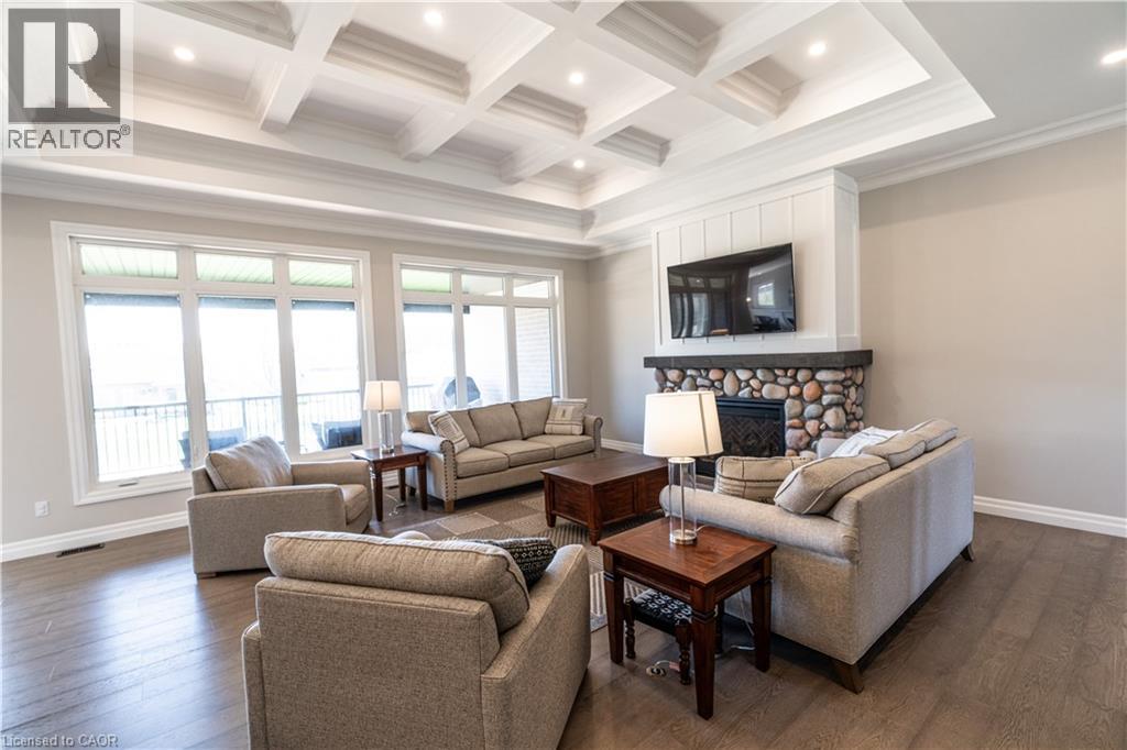 Photo 17 of 15 Hudson Drive, Brantford ON