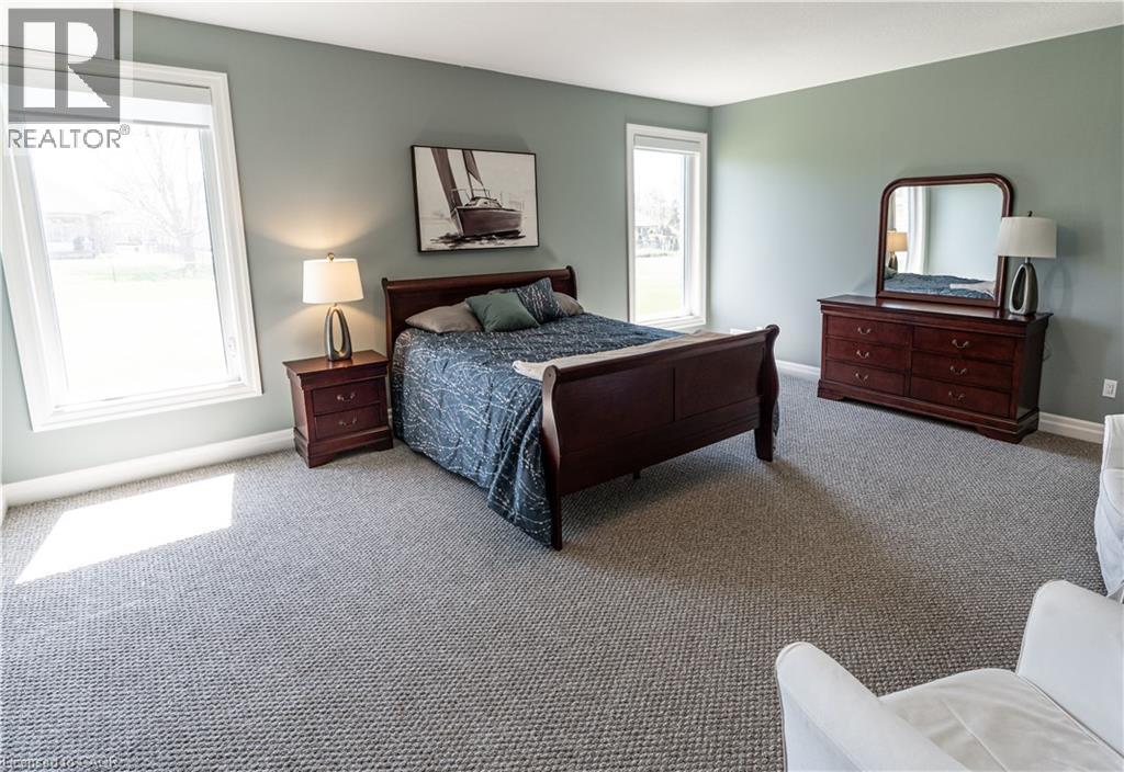 Photo 7 of 15 Hudson Drive, Brantford ON