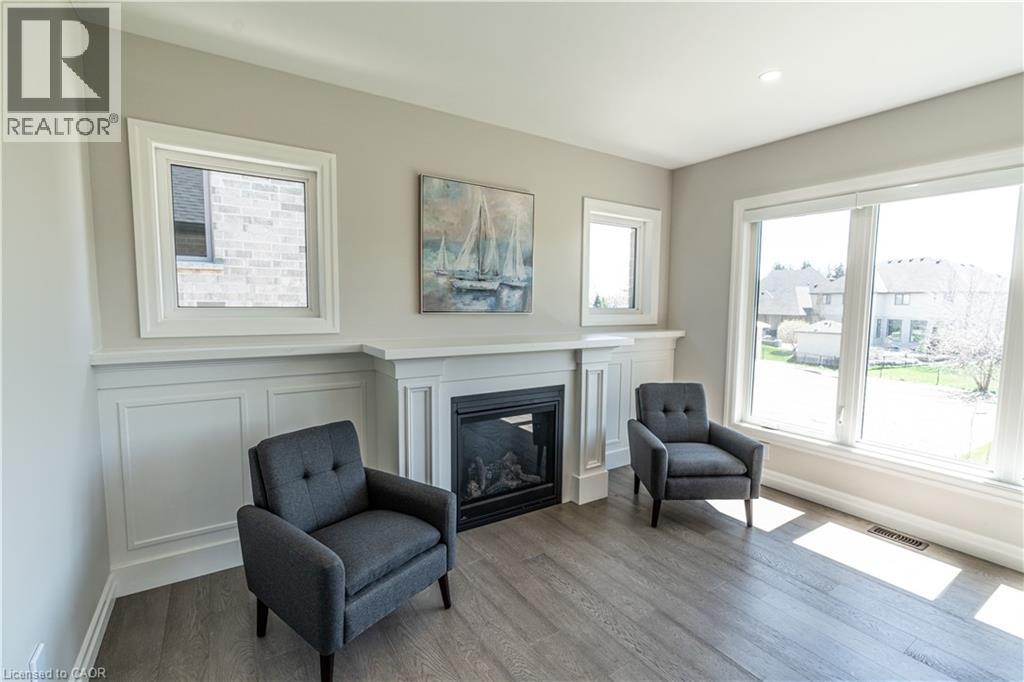 Photo 3 of 15 Hudson Drive, Brantford ON