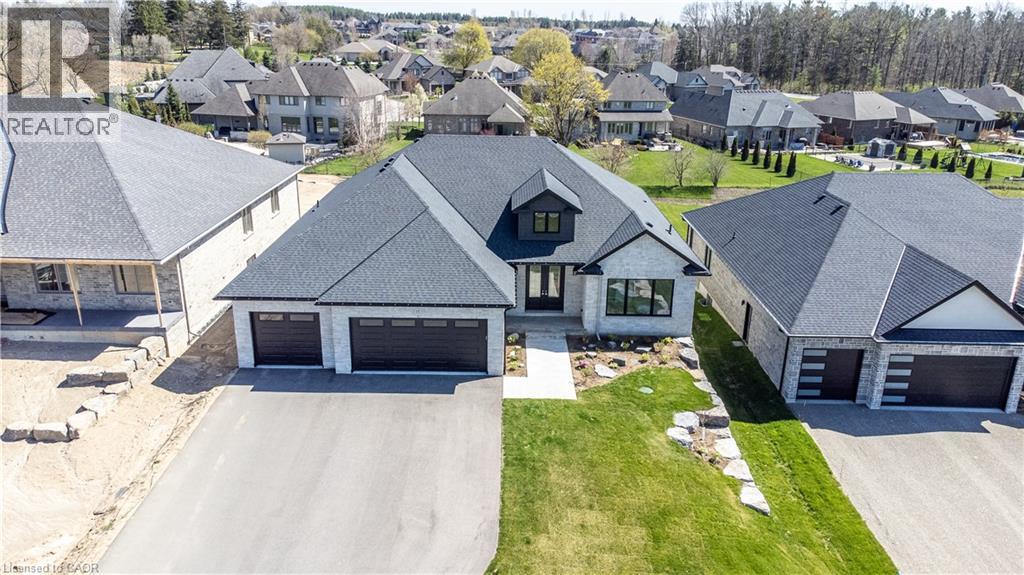 Photo 36 of 15 Hudson Drive, Brantford ON