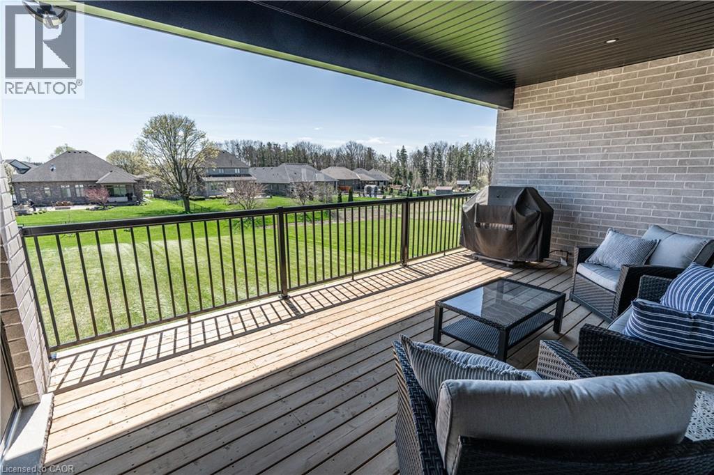 Photo 32 of 15 Hudson Drive, Brantford ON