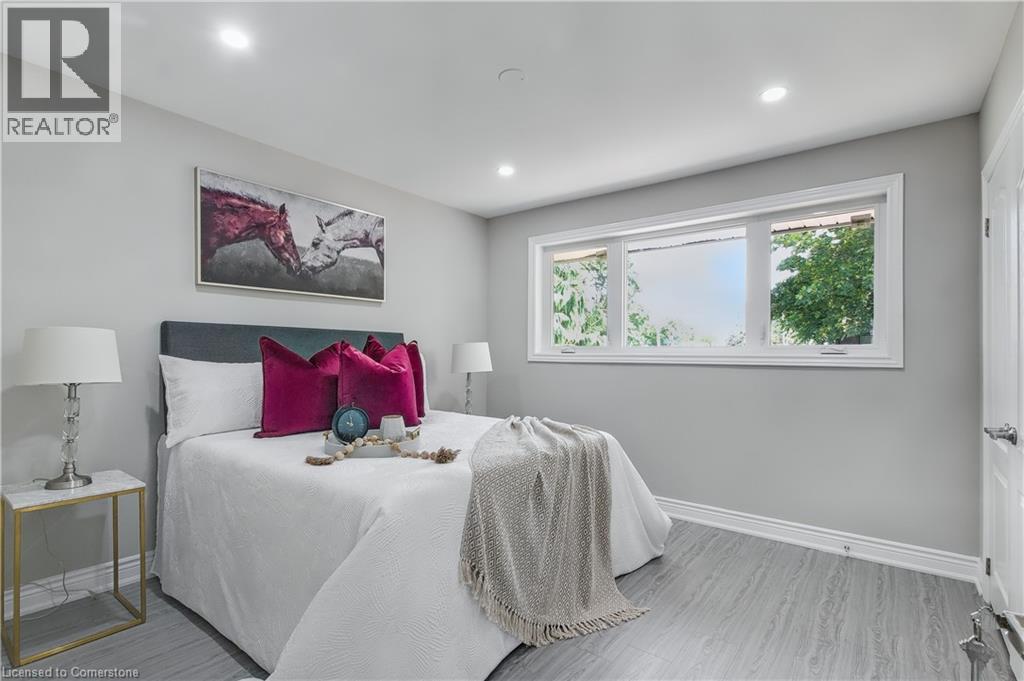 Photo 37 of 259 Greenfield Avenue, Kitchener ON