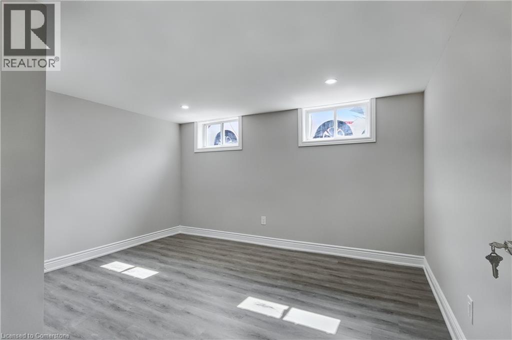 Photo 4 of 259 Greenfield Avenue, Kitchener ON