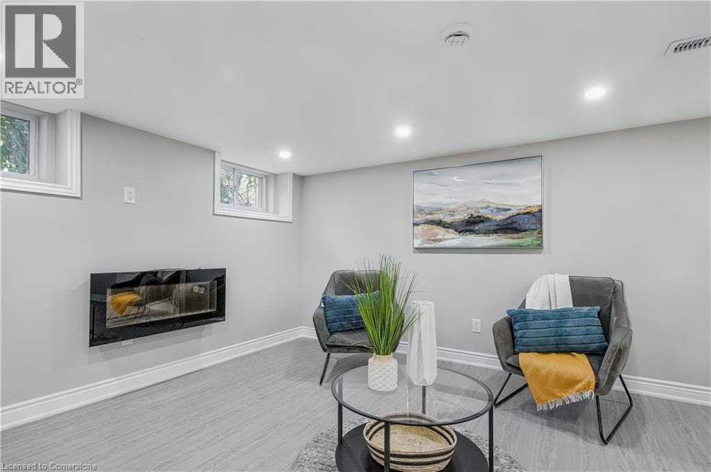Photo 31 of 259 Greenfield Avenue, Kitchener ON