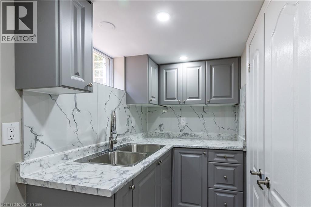 Photo 10 of 259 Greenfield Avenue, Kitchener ON