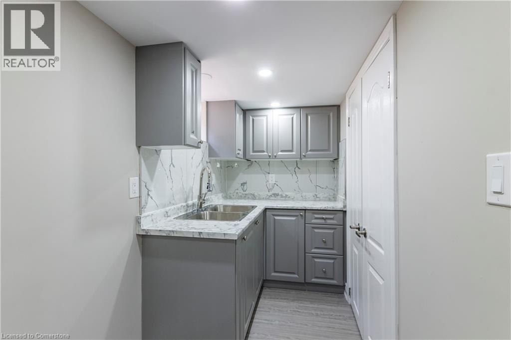 Photo 20 of 259 Greenfield Avenue, Kitchener ON