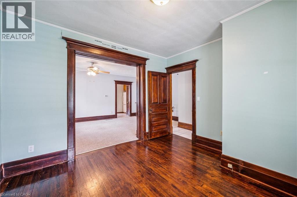 Photo 25 of 622 624 Dolph Street N, Cambridge ON
