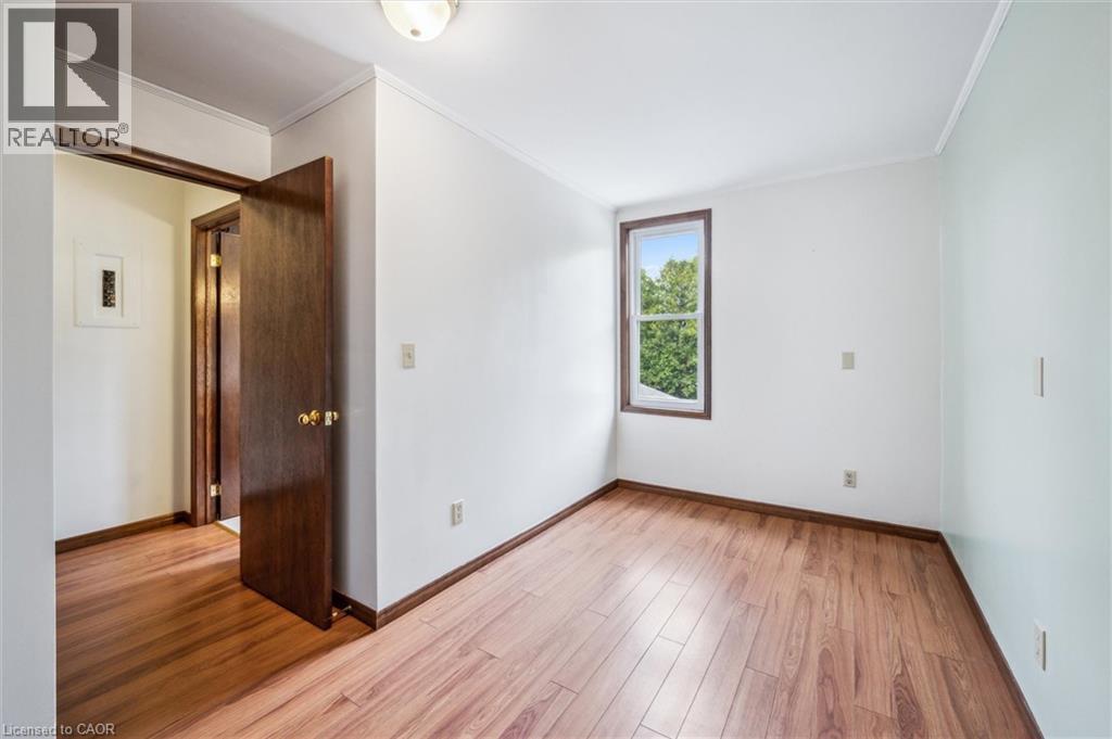 Photo 39 of 622 624 Dolph Street N, Cambridge ON