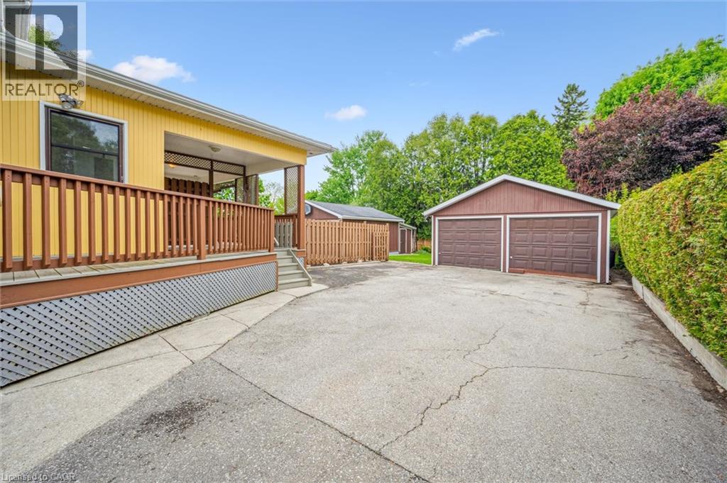 Photo 35 of 622 624 Dolph Street N, Cambridge ON