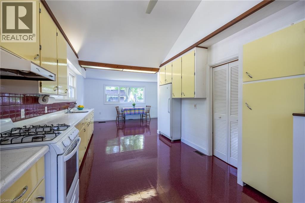 Photo 9 of 228 Regent Avenue, Port Dover ON