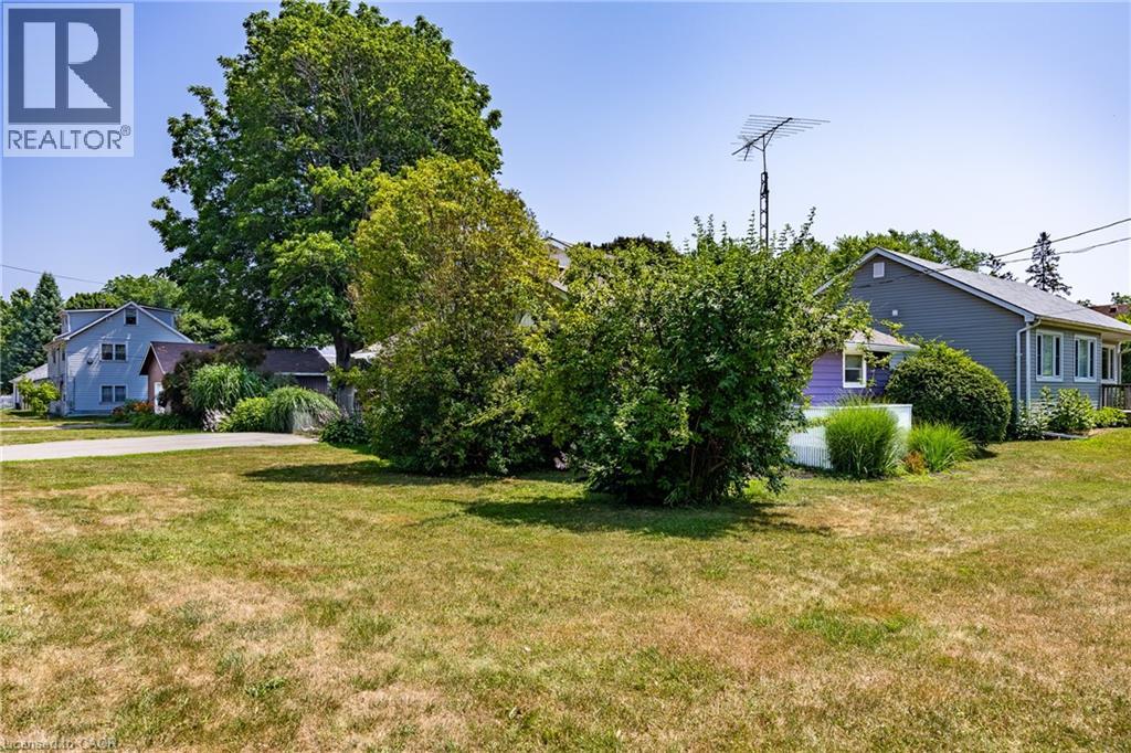 Photo 8 of 228 Regent Avenue, Port Dover ON