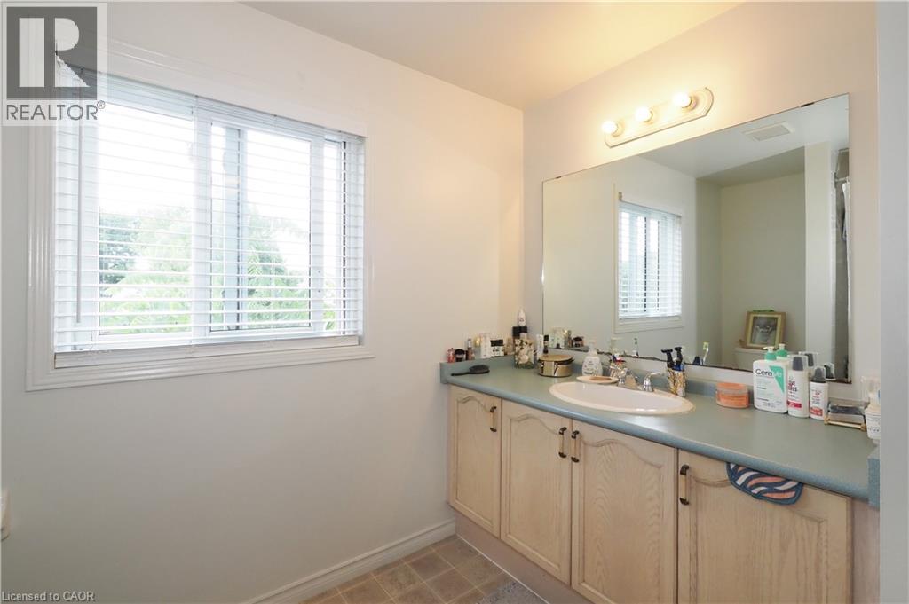 Photo 6 of 429 Exmoor Street, Waterloo ON
